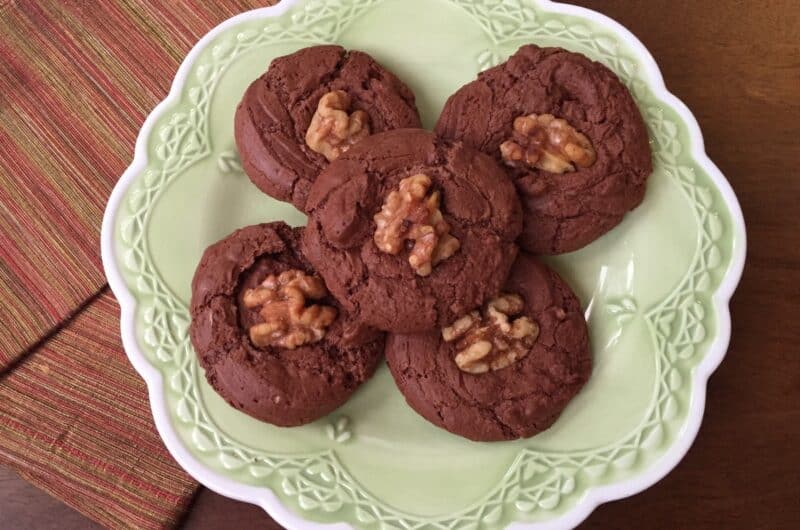 Chewy Chocolate Meringue Cookies