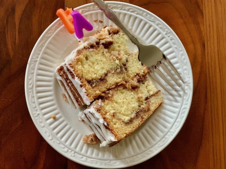 Cinnamon Layer Cake with Vanilla Paste Icing - My Own Sweet Thyme