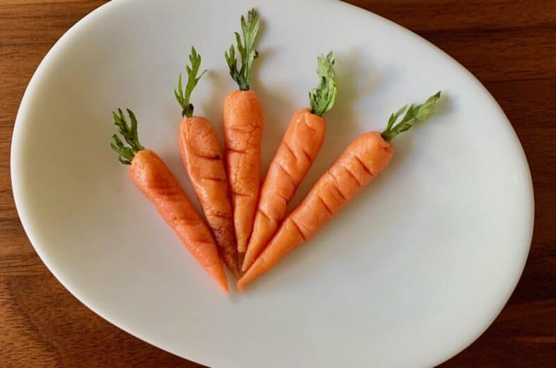 Decorative Cream Cheese Carrots